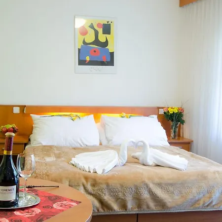 Inos 3* Praha