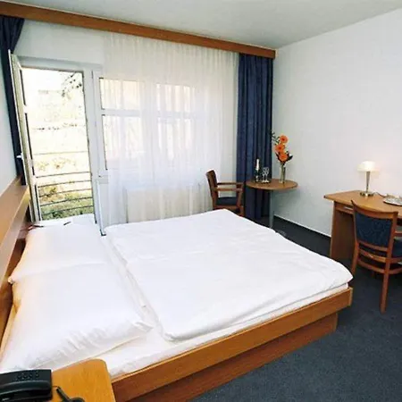 Otel Inos 3*